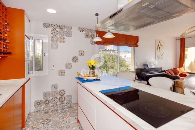 3 soverom Leilighet til salgs i Playa Bajadilla - Puertos, Marbella med svømmebasseng garasje - € 790 000 (Ref: 9410164)