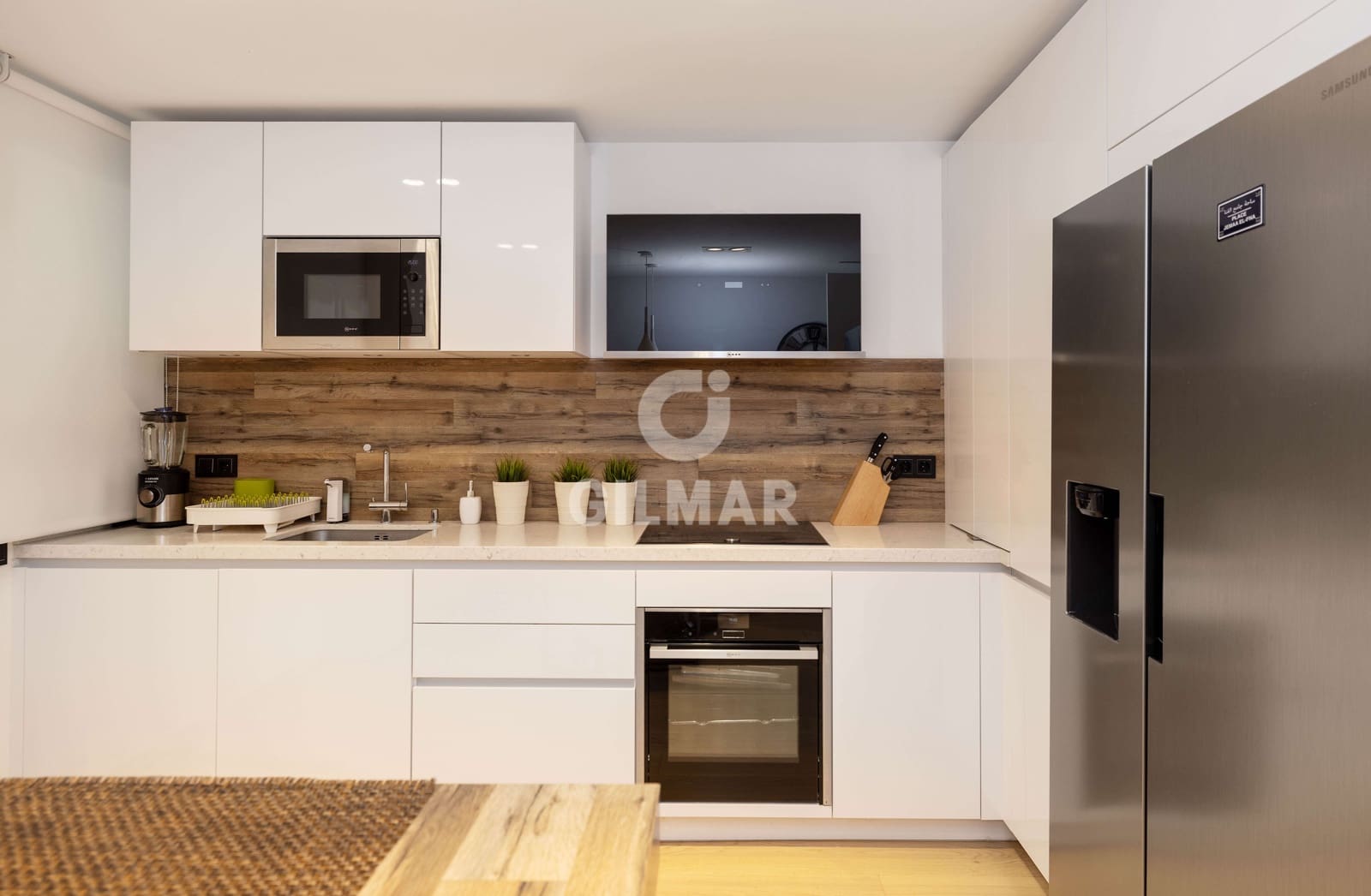 2 bedroom Flat for sale in Rio Real with pool garage - € 860,000 (Ref: 9412744)