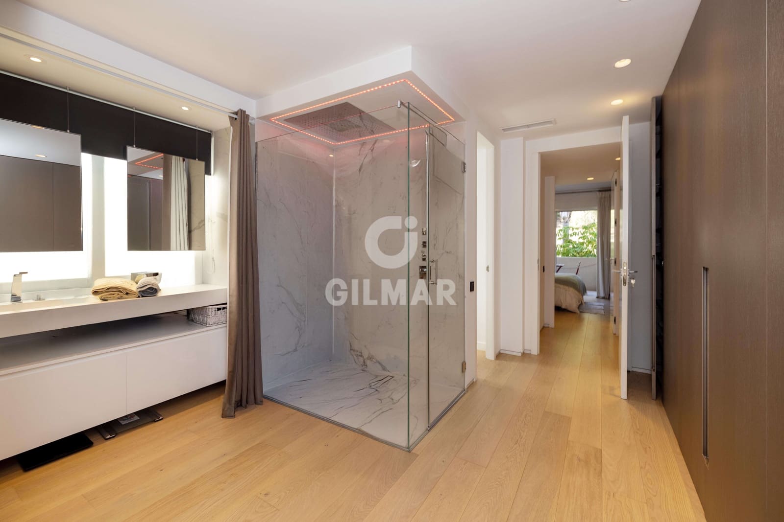 2 bedroom Flat for sale in Rio Real with pool garage - € 860,000 (Ref: 9412744)