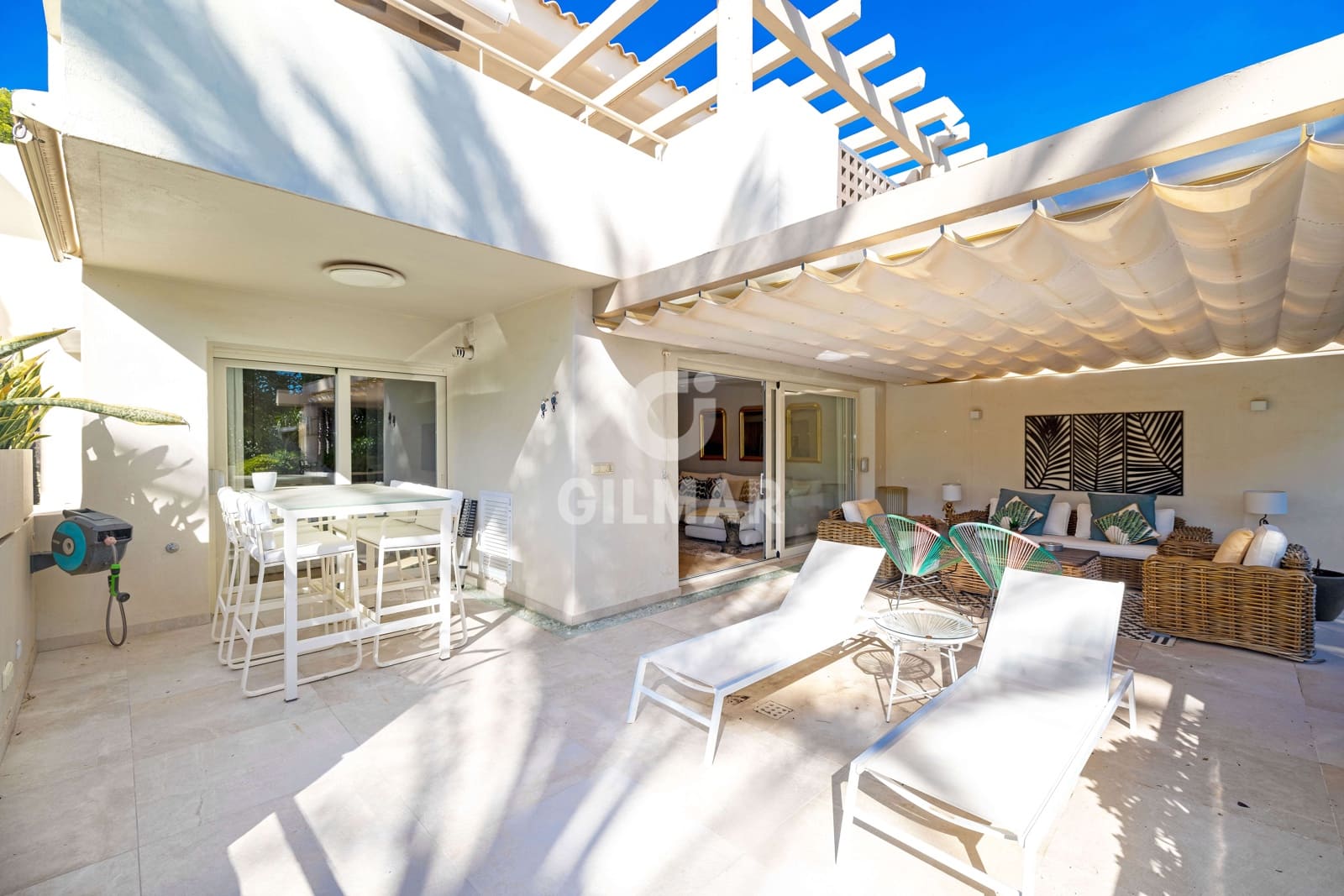 2 bedroom Flat for sale in Rio Real with pool garage - € 860,000 (Ref: 9412744)