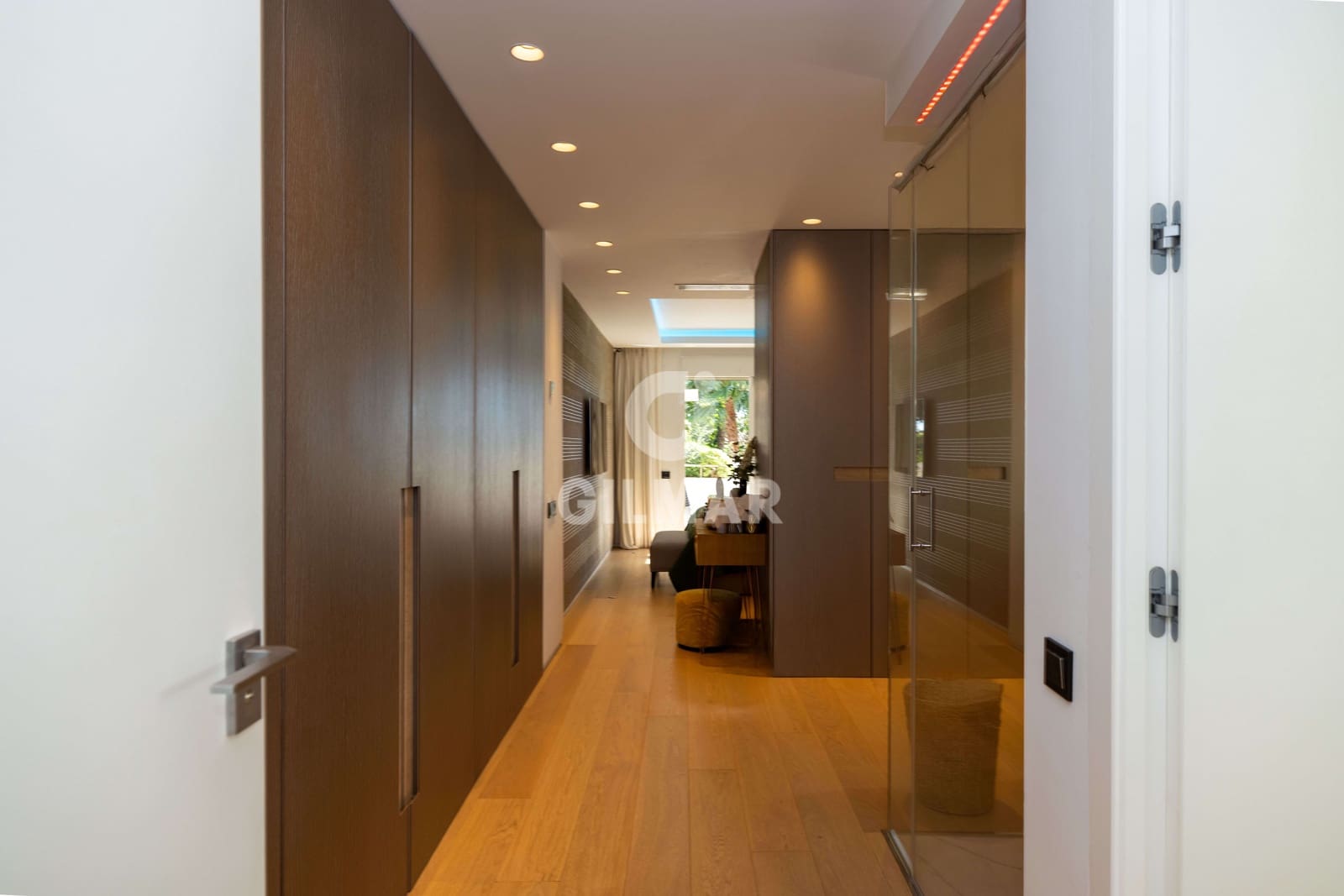 2 bedroom Flat for sale in Rio Real with pool garage - € 860,000 (Ref: 9412744)