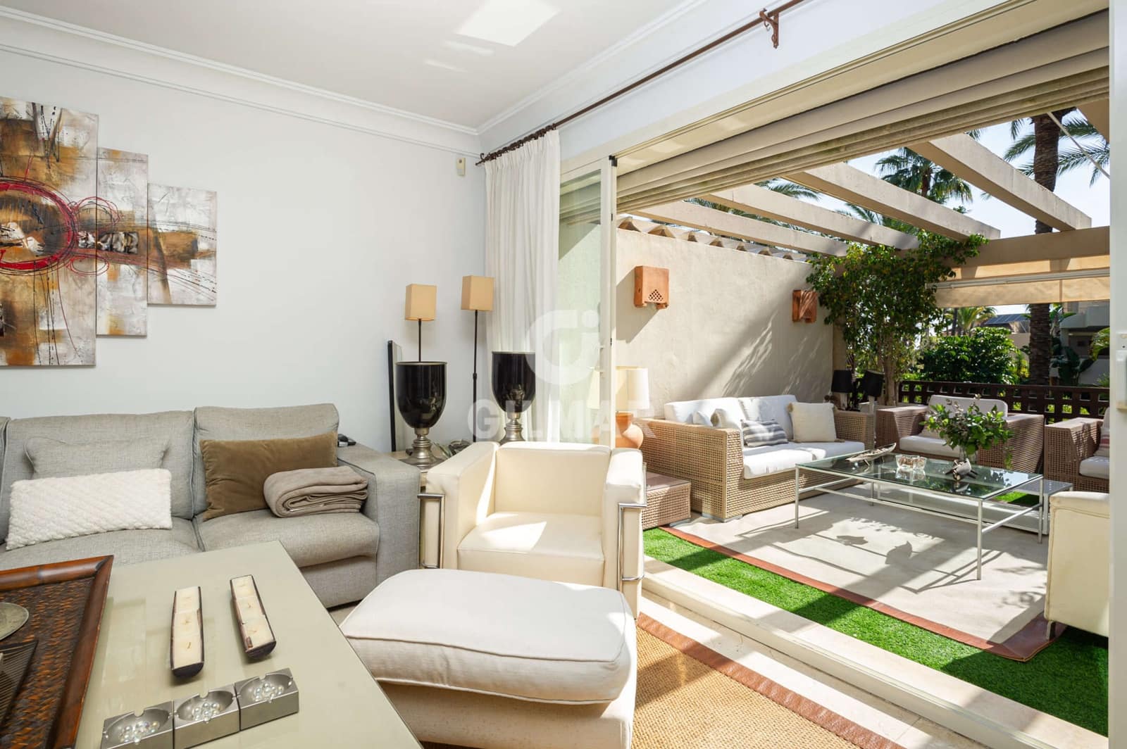 3 bedroom Flat for sale in Rio Real with pool garage - € 699,000 (Ref: 9412849)