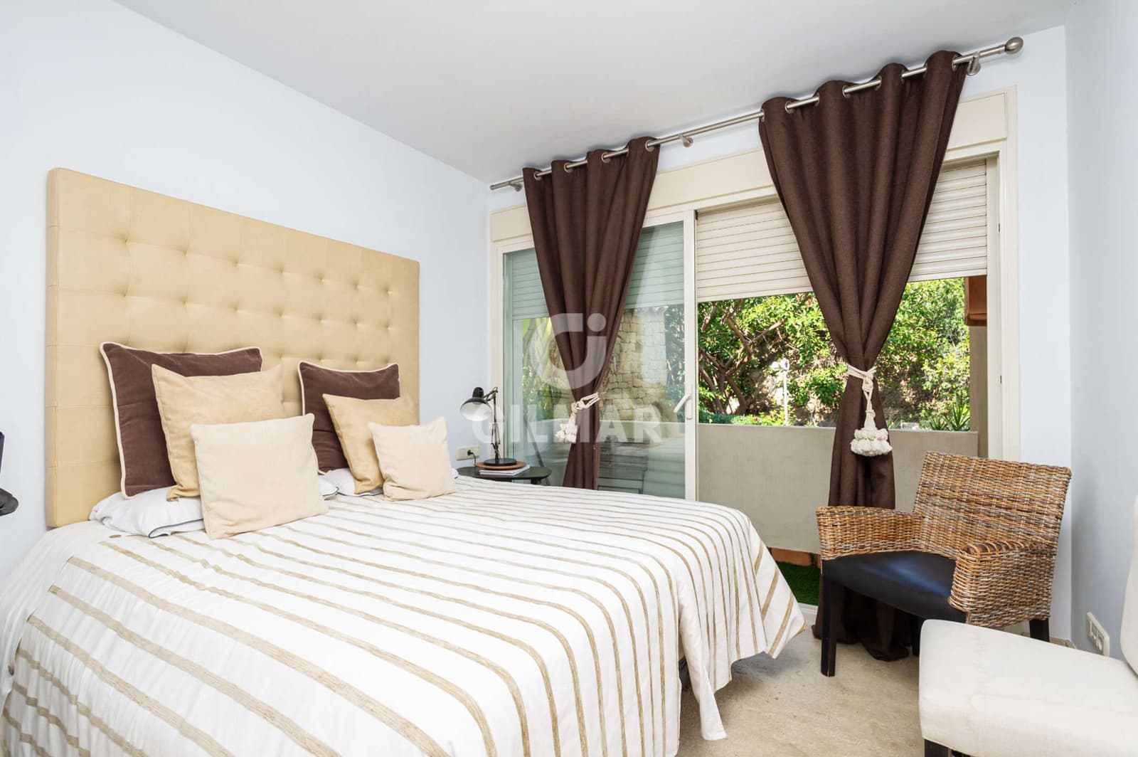 3 bedroom Flat for sale in Rio Real with pool garage - € 699,000 (Ref: 9412849)