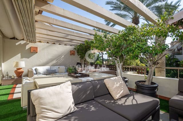 3 makuuhuone Asunto myytävänä paikassa Río Real, Marbella mukana uima-altaan 
autotalli - 699 000 € (Ref: 9412849)