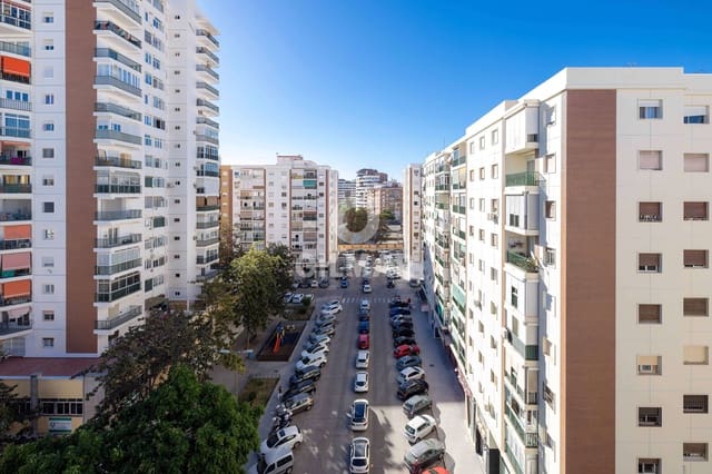3 chambre Appartement à vendre à Arroyo del Cuarto, Malaga ville avec garage - 345 000 € (Ref: 9412850)