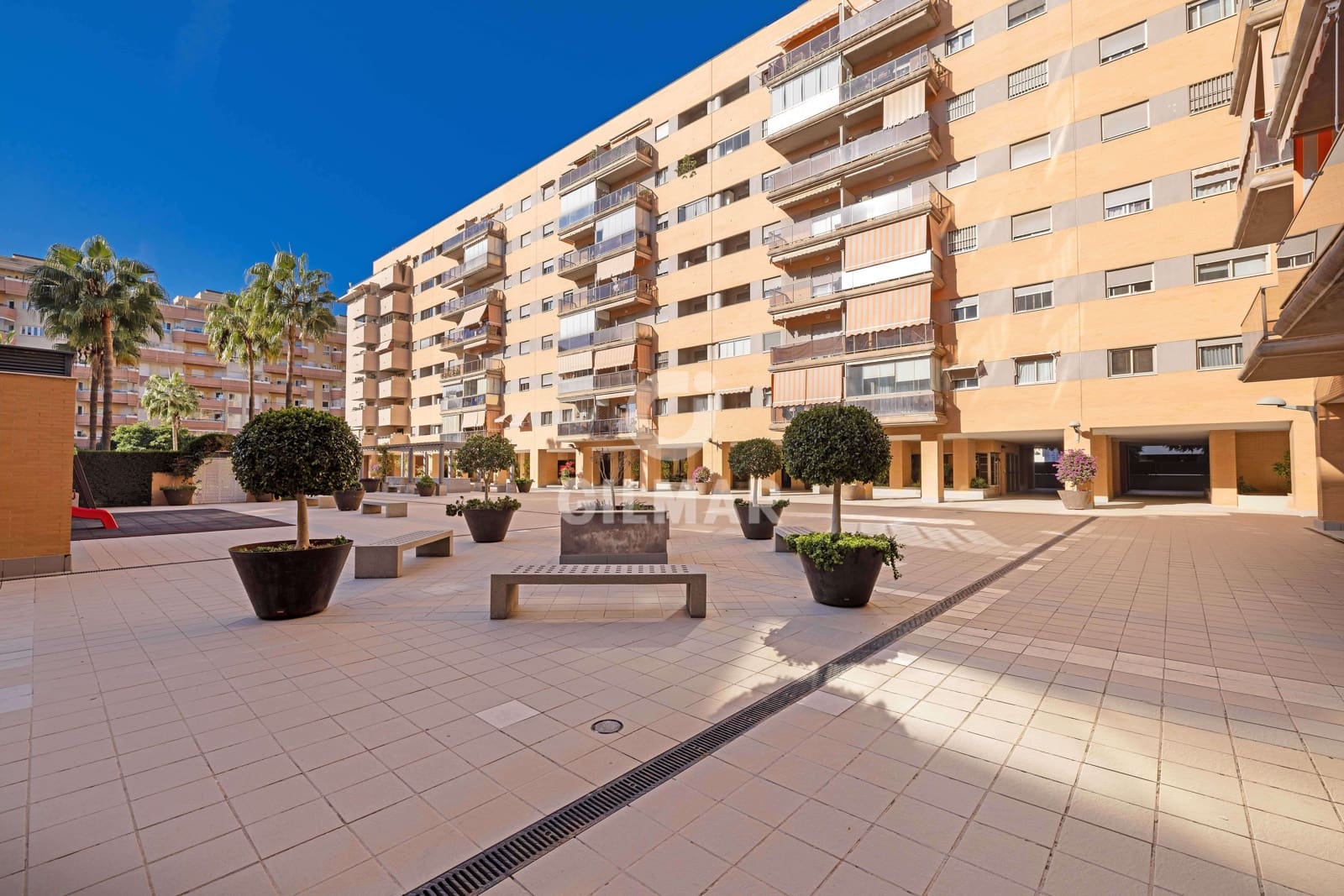 2 soverom Leilighet til salgs i Malaga by med svømmebasseng garasje - € 540 000 (Ref: 9412853)