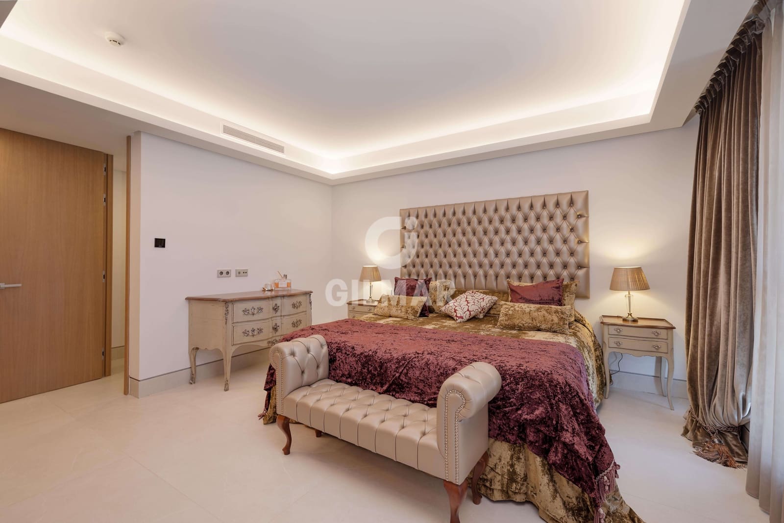 3 slaapkamer Flat te koop in Malaga stad met zwembad garage - € 2.100.000 (Ref: 9412854)