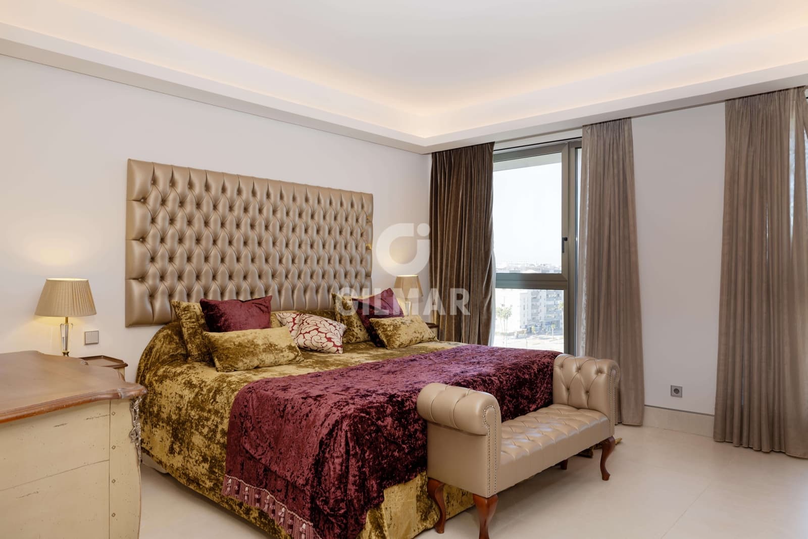 3 slaapkamer Flat te koop in Malaga stad met zwembad garage - € 2.100.000 (Ref: 9412854)