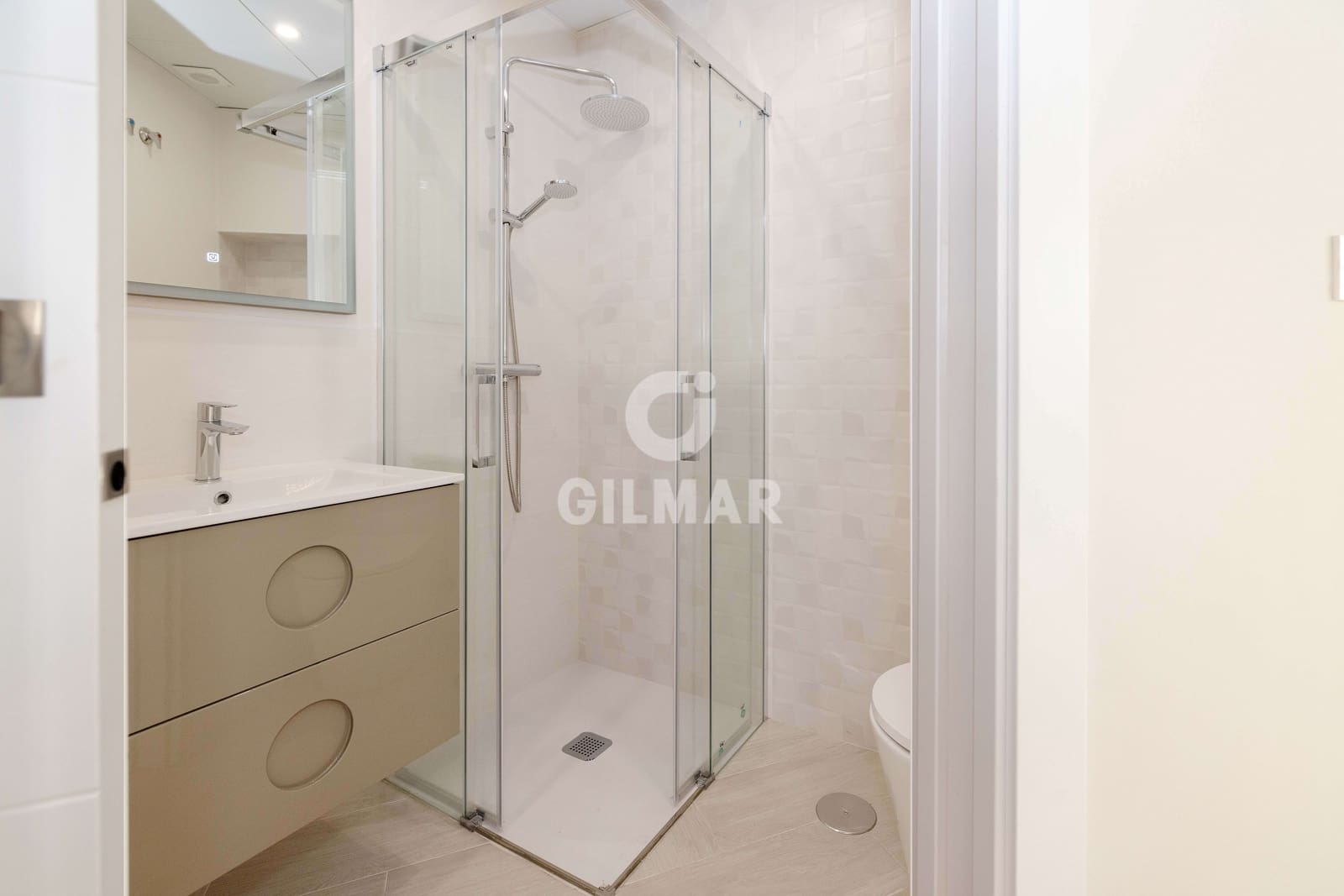3 slaapkamer Flat te koop in Malaga stad - € 283.000 (Ref: 9413003)