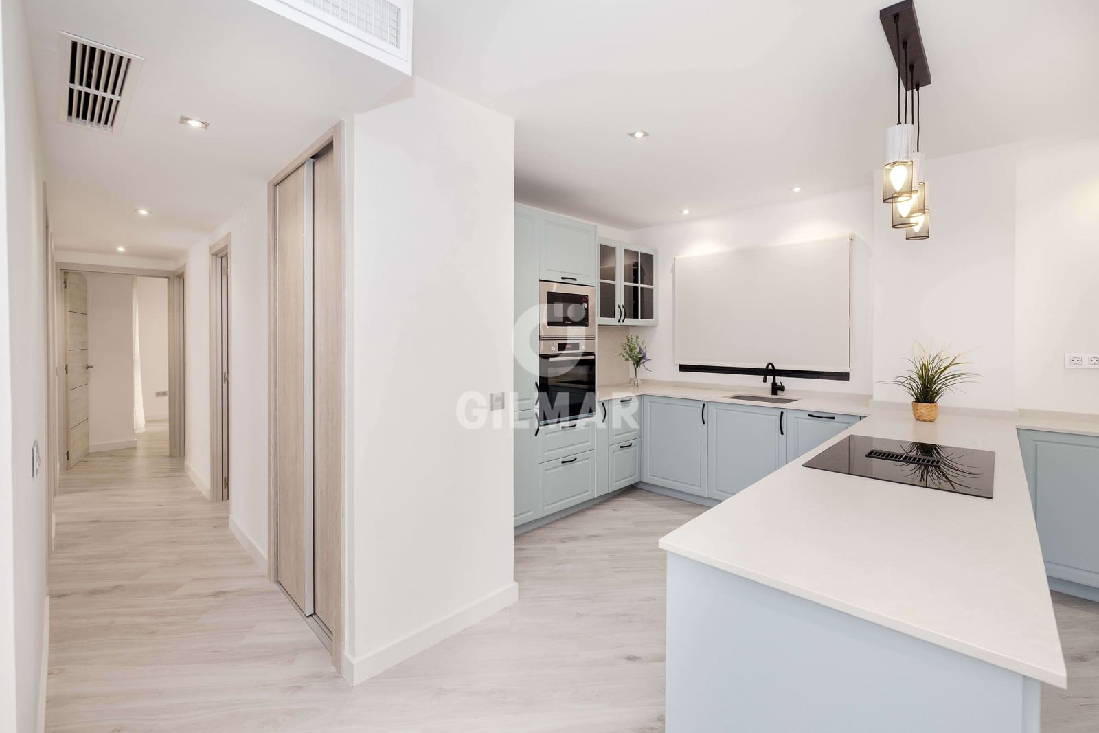 3 bedroom Flat for sale in Malaga city with garage - € 830,000 (Ref: 9413004)