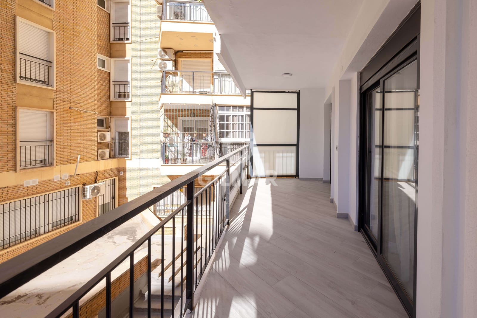 3 bedroom Flat for sale in Malaga city with garage - € 830,000 (Ref: 9413004)