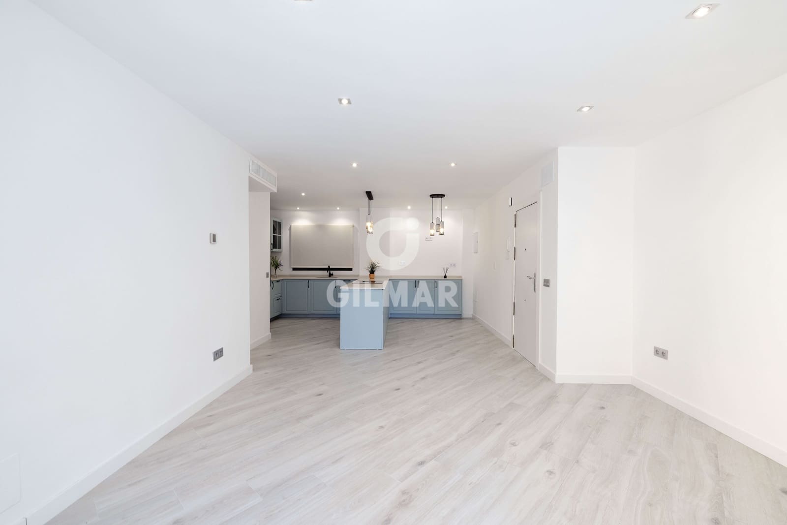 3 bedroom Flat for sale in Malaga city with garage - € 830,000 (Ref: 9413004)