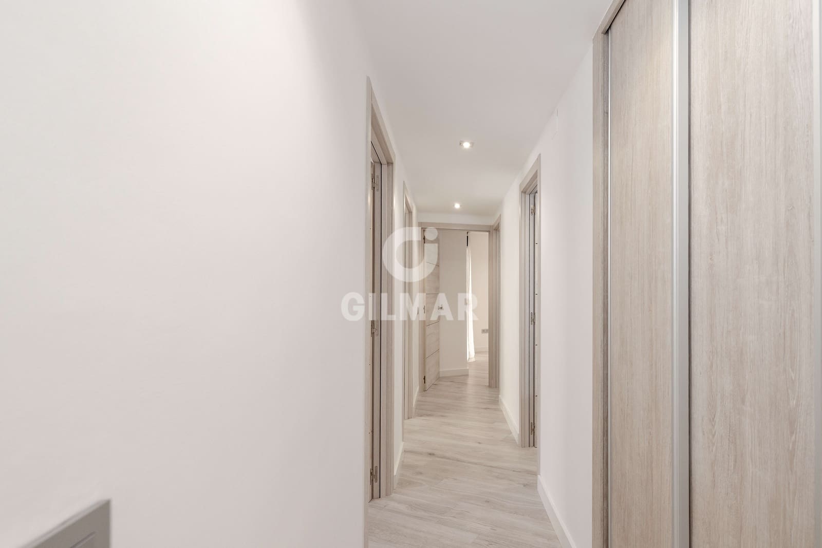 3 bedroom Flat for sale in Malaga city with garage - € 830,000 (Ref: 9413004)