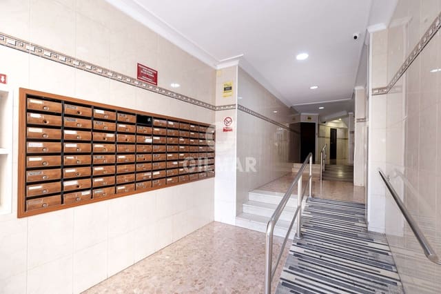 3 slaapkamer Flat te koop in Parque Victoria Eugenia, Málaga stad - € 290.000 (Ref: 9414823)