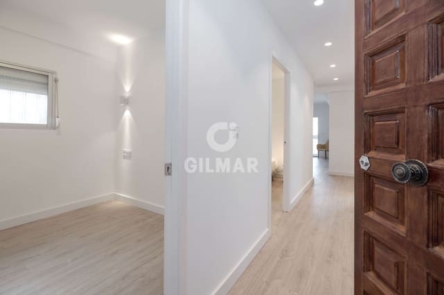 3 slaapkamer Flat te koop in Parque Victoria Eugenia, Málaga stad - € 290.000 (Ref: 9414823)