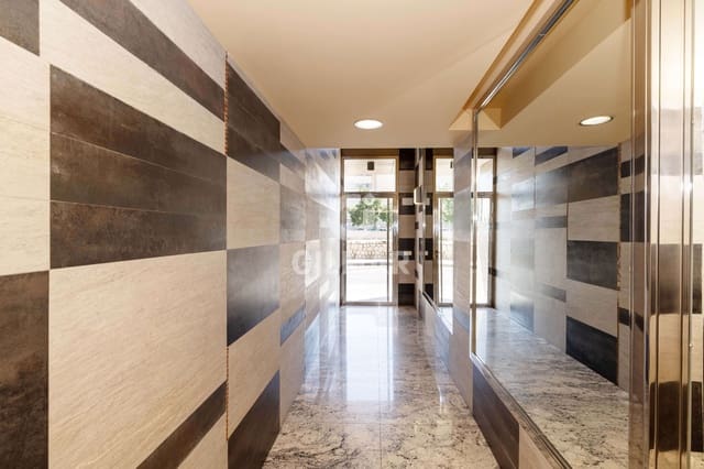 1 soveværelse Lejlighed til salg i Perchel Sur, Málaga by med garage - € 320.000 (Ref: 9414825)