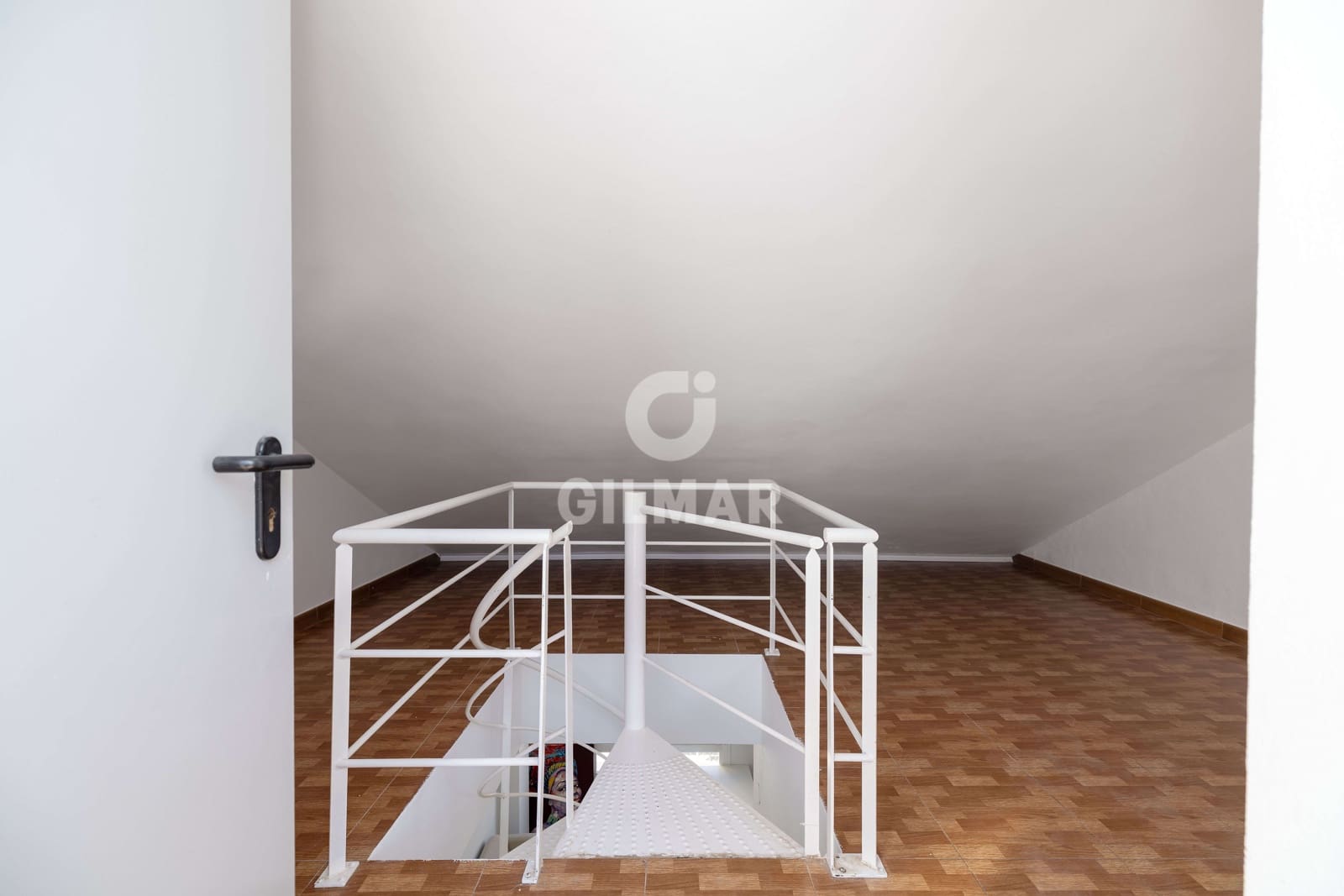 2 soverom Penthouse til salgs i Malaga by med garasje - € 380 000 (Ref: 9414828)