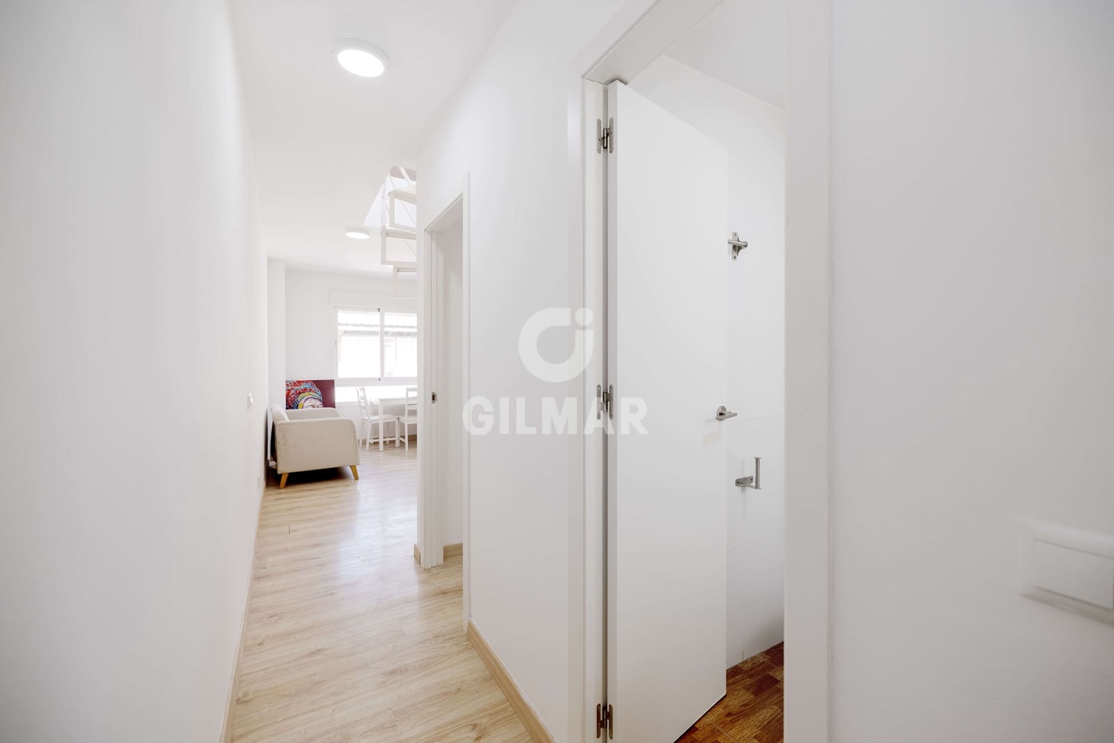 2 soverom Penthouse til salgs i Malaga by med garasje - € 380 000 (Ref: 9414828)