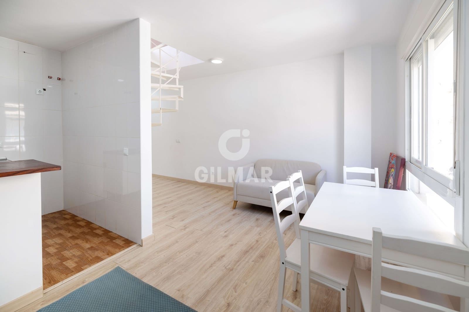 2 soverom Penthouse til salgs i Malaga by med garasje - € 380 000 (Ref: 9414828)