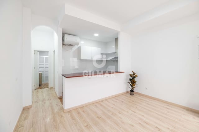 1 slaapkamer Flat te koop in Arroyo de los Angeles, Málaga stad met garage - € 205.000 (Ref: 9414830)