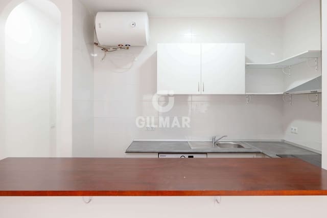 1 slaapkamer Flat te koop in Arroyo de los Angeles, Málaga stad met garage - € 205.000 (Ref: 9414830)