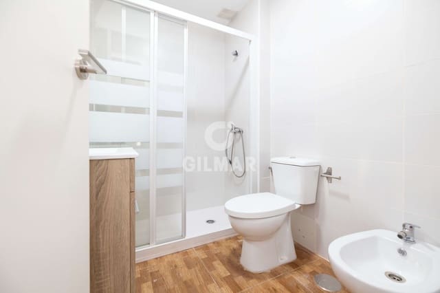 1 slaapkamer Flat te koop in Arroyo de los Angeles, Málaga stad met garage - € 205.000 (Ref: 9414830)