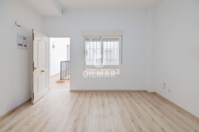 1 slaapkamer Flat te koop in Arroyo de los Angeles, Málaga stad met garage - € 205.000 (Ref: 9414830)