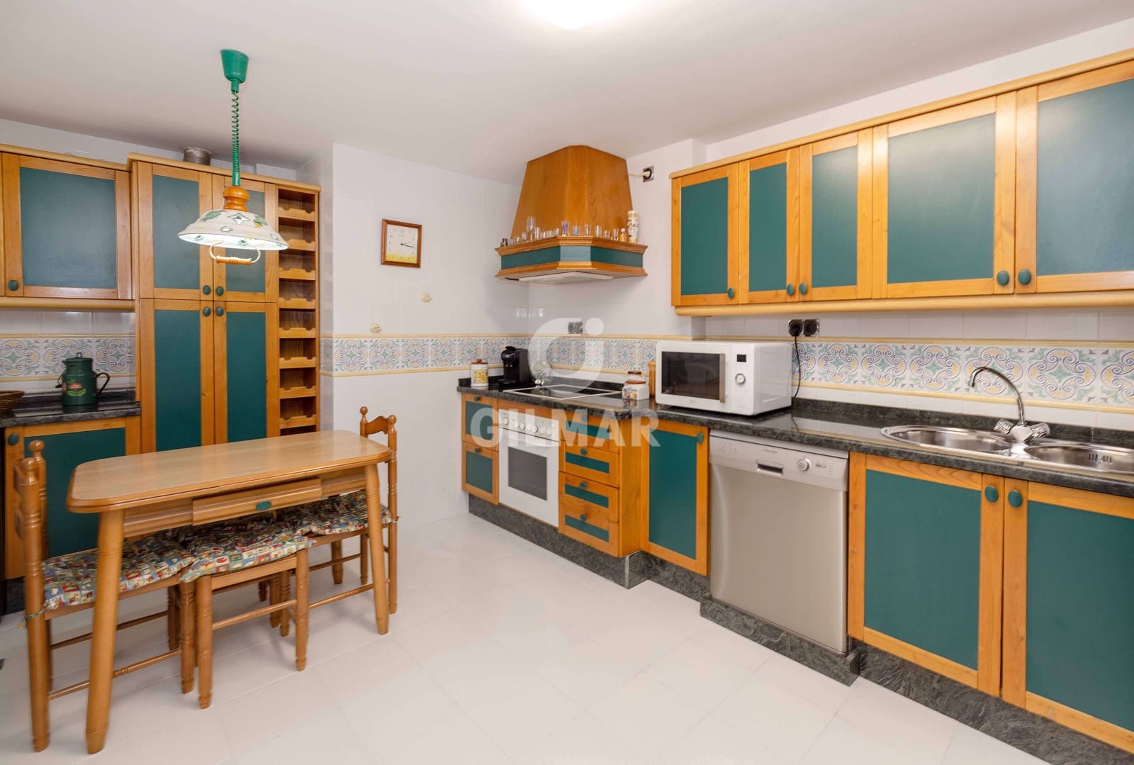 4 soveværelse Lejlighed til salg i Malaga by med garage - € 695.000 (Ref: 9414831)