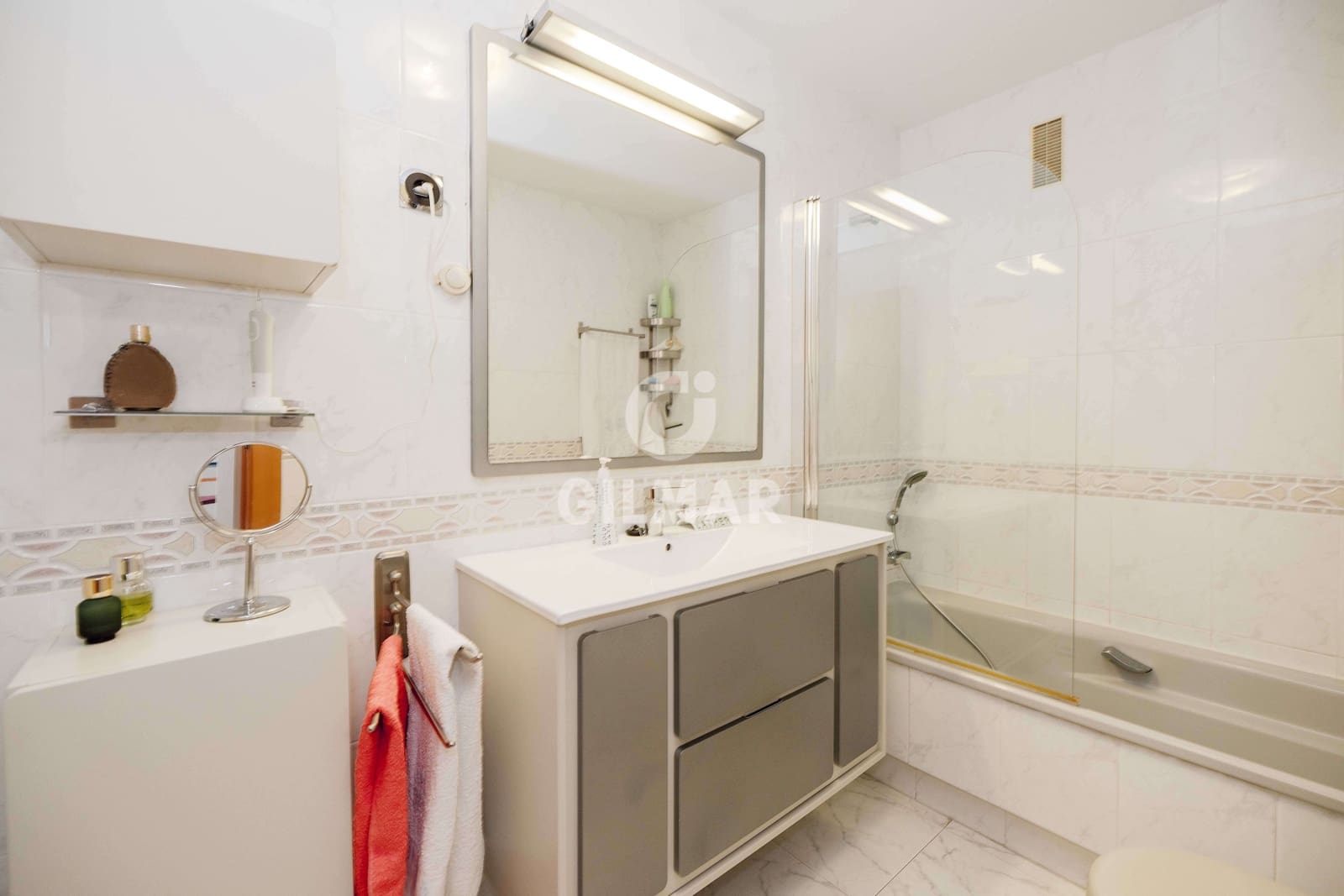 4 soveværelse Lejlighed til salg i Malaga by med garage - € 695.000 (Ref: 9414831)