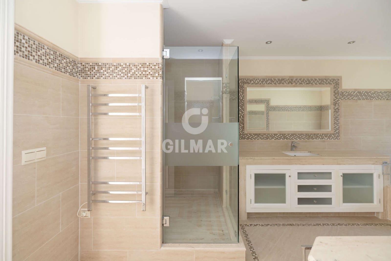 4 sypialnia Willa na sprzedaż w El Paraiso - 1 850 000 € (Ref: 9424026)