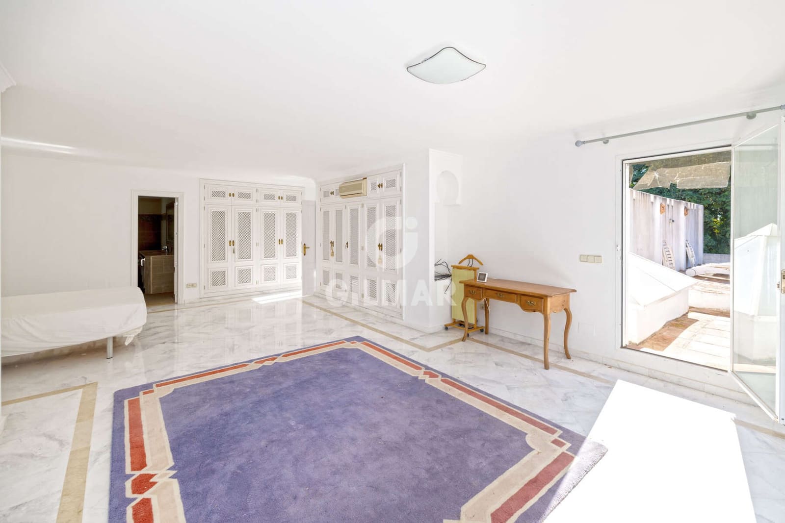 4 sypialnia Willa na sprzedaż w El Paraiso - 1 850 000 € (Ref: 9424026)