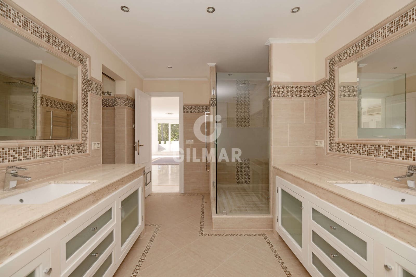 4 sypialnia Willa na sprzedaż w El Paraiso - 1 850 000 € (Ref: 9424026)