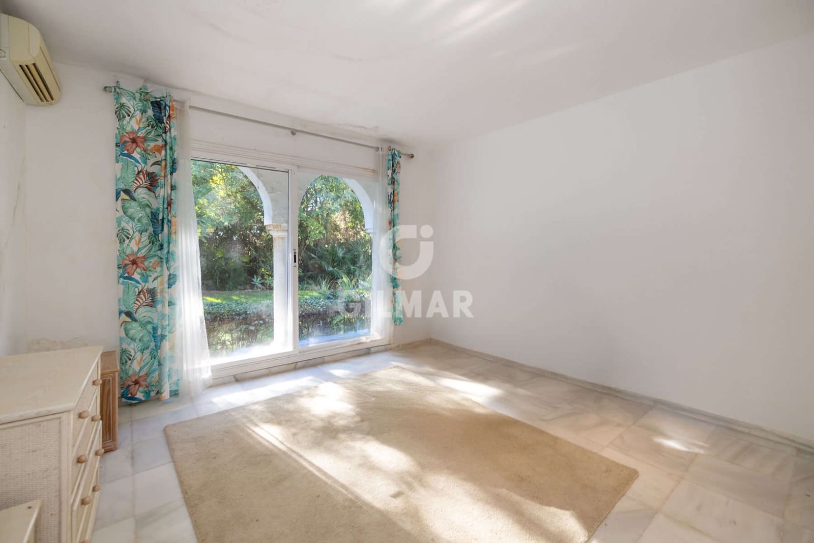 4 sypialnia Willa na sprzedaż w El Paraiso - 1 850 000 € (Ref: 9424026)