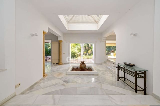 4 sypialnia Willa na sprzedaż w El Paraiso, Estepona - 1 850 000 € (Ref: 9424026)