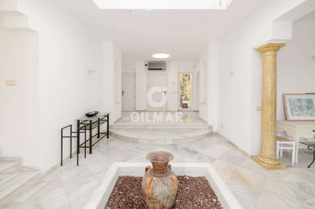 4 sypialnia Willa na sprzedaż w El Paraiso, Estepona - 1 850 000 € (Ref: 9424026)