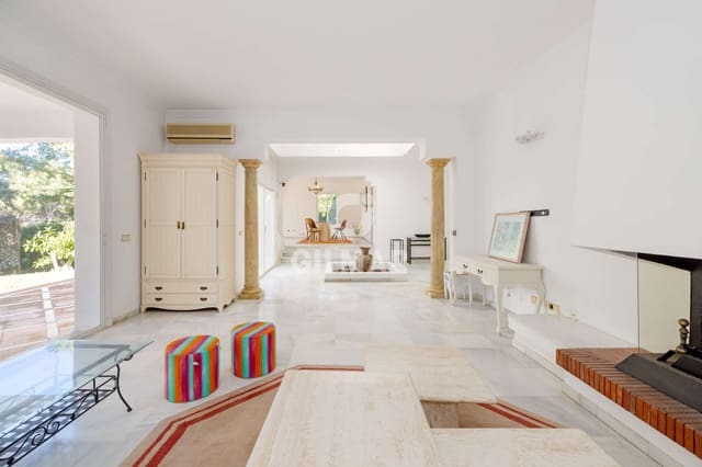 4 sypialnia Willa na sprzedaż w El Paraiso, Estepona - 1 850 000 € (Ref: 9424026)