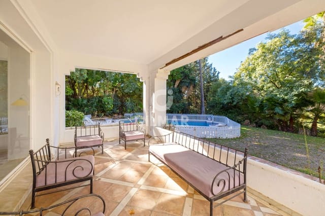 4 sypialnia Willa na sprzedaż w El Paraiso, Estepona - 1 850 000 € (Ref: 9424026)