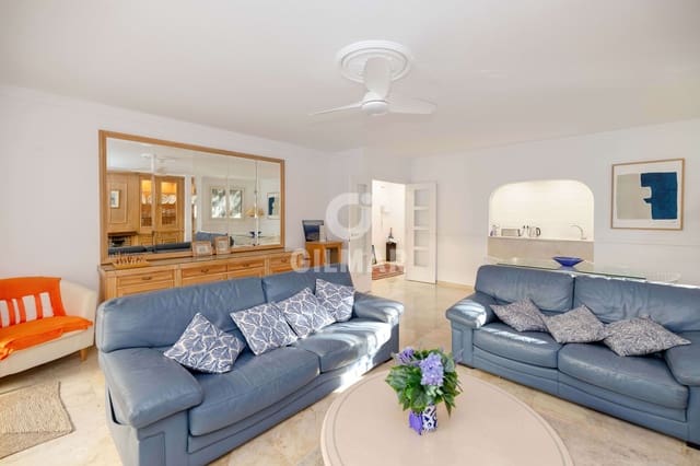 3 quarto Apartamento para venda em Playa Bajadilla - Puertos, Marbella com piscina garagem - 790 000 € (Ref: 9424109)