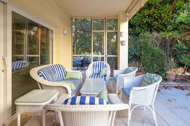 3 quarto Apartamento para venda em Playa Bajadilla - Puertos, Marbella com piscina garagem - 790 000 € (Ref: 9424109)