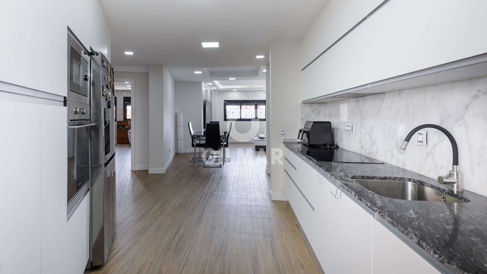 2 slaapkamer Flat te koop in Las Palmas de Gran Canaria met garage - € 325.000 (Ref: 9426243)