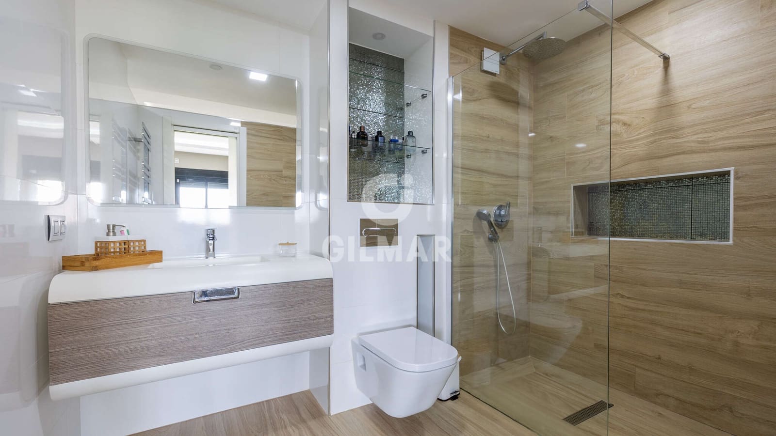 2 slaapkamer Flat te koop in Las Palmas de Gran Canaria met garage - € 325.000 (Ref: 9426243)