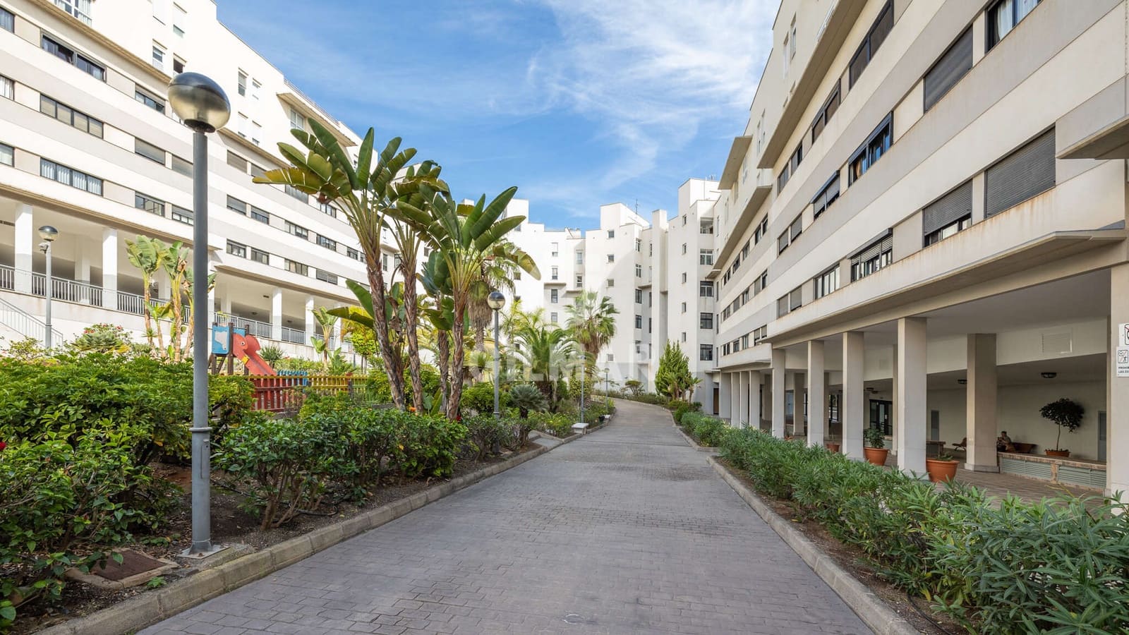 2 slaapkamer Flat te koop in Las Palmas de Gran Canaria met garage - € 325.000 (Ref: 9426243)