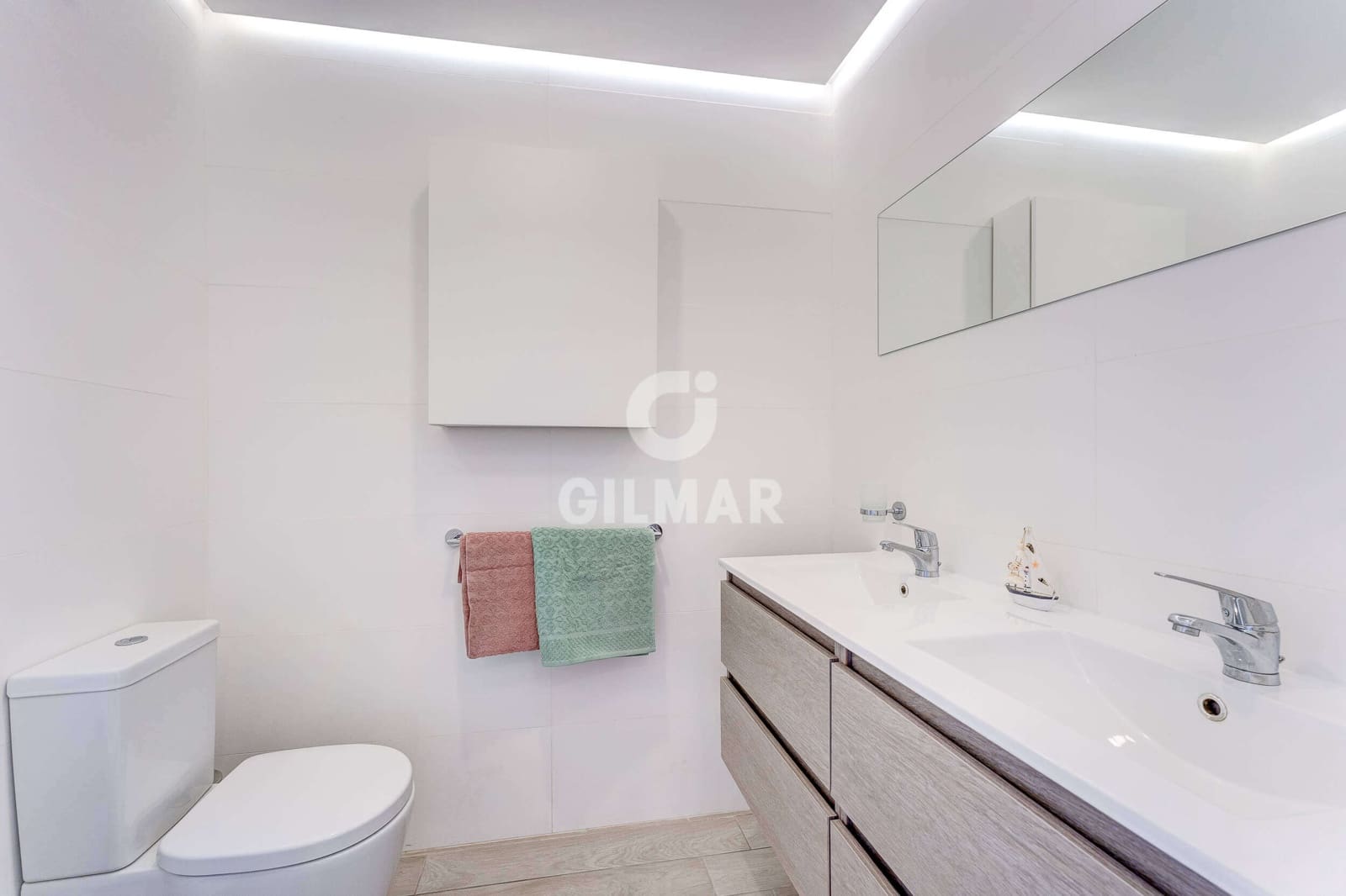 3 bedroom Flat for sale in Playa Paraiso with pool garage - € 690,000 (Ref: 9429039)