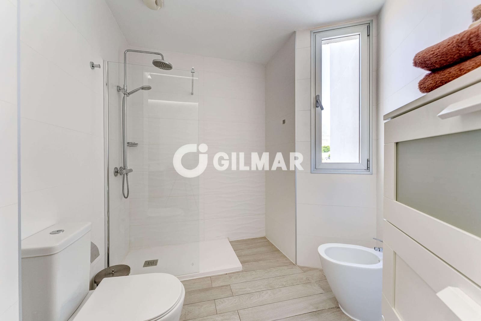 3 sovrum Lägenhet till salu i Playa Paraiso med pool garage - 630 000 € (Ref: 9429039)