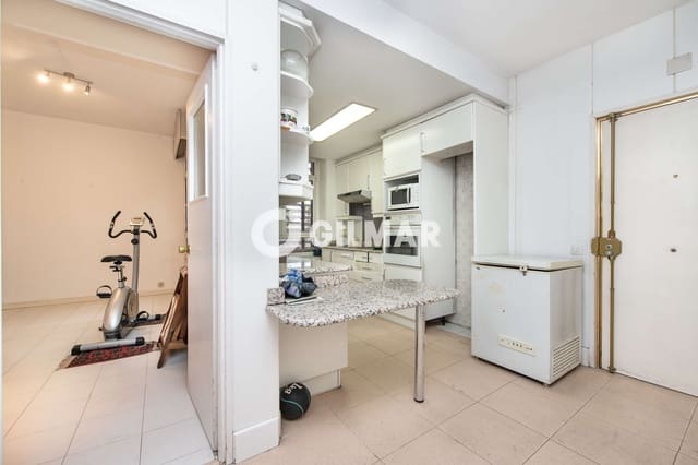 5 soveværelse Lejlighed til salg i Fuentelareina, Madrid by med swimmingpool garage - € 1.290.000 (Ref: 9429471)