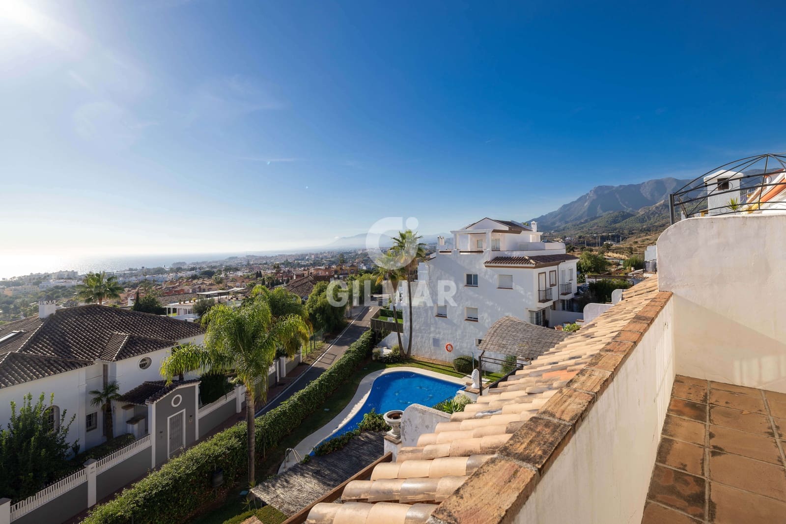 3 slaapkamer Rijtjeshuis te koop in Marbella met zwembad garage - € 790.000 (Ref: 9432818)