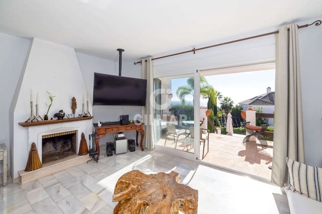 3 slaapkamer Rijtjeshuis te koop in Río Real, Marbella met zwembad garage - € 790.000 (Ref: 9432818)