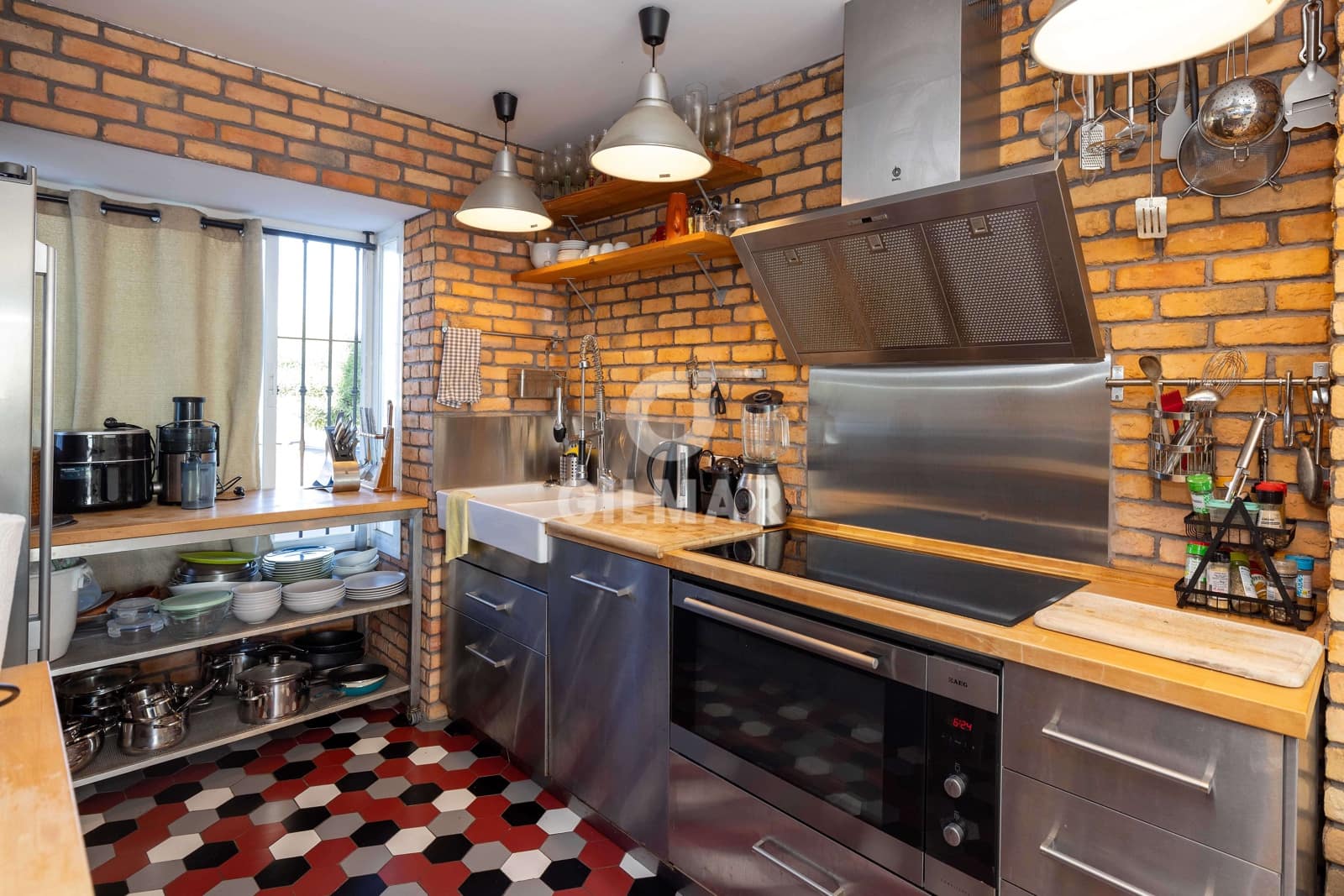 3 slaapkamer Rijtjeshuis te koop in Marbella met zwembad garage - € 790.000 (Ref: 9432818)