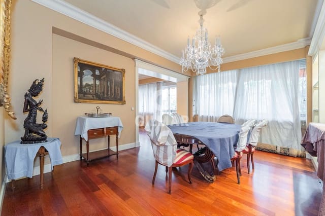 6 soverom Leilighet til salgs i Ciudad Universitaria, Madrid by med svømmebasseng garasje - € 1 490 000 (Ref: 9435027)