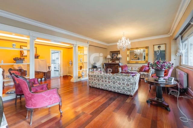 Piso de 6 habitaciones en Ciudad Universitaria, Madrid ciudad en venta con piscina garaje - 1.490.000 € (Ref: 9435027)